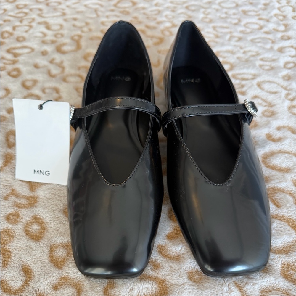 NWT Mango MNG Black Mary Jane Flats Ballerinas
With Strap Size: 36 (6) - Picture 4 of 12